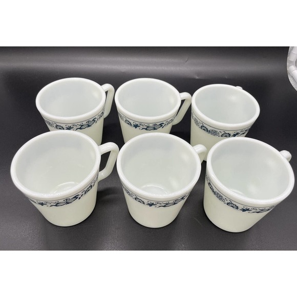 Vintage Pyrex #1410 Coffee Mug, OLD TOWN BLUE ONION Milk Glass Mug Cup D Handle - Picture 2 of 8